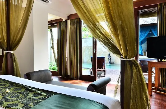 The Khayangan Dreams Villa, Villa