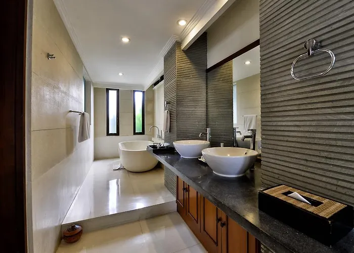 The Khayangan Dreams Villa, * Seminyak (Bali)